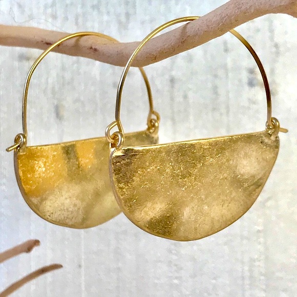 ✨Rylan Crescent Hoops✨ - Picture 4 of 4